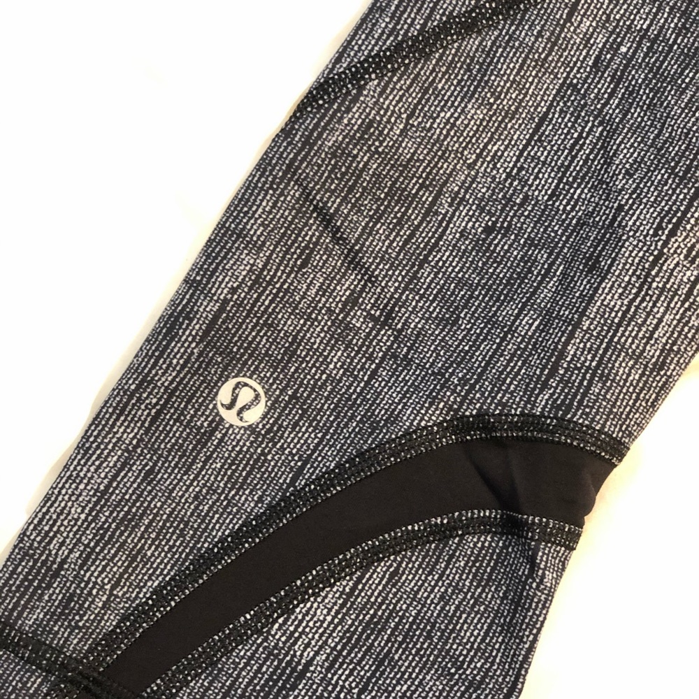 Lululemon: Inspire Crop II Size 6
